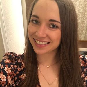 Meet your Posher, Stacy